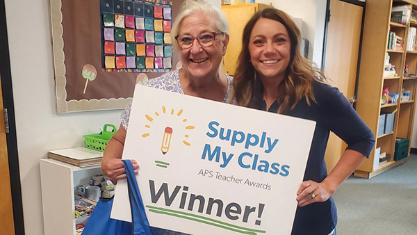 Teachers who won a gift card
