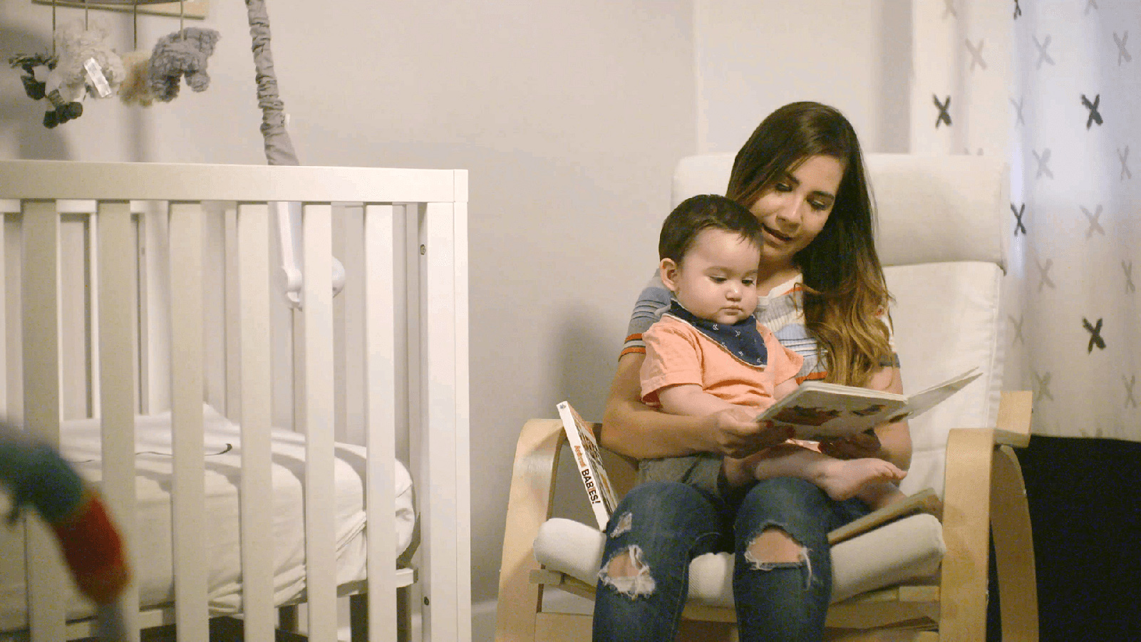 Mother reading her child a bedtime story.