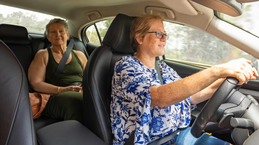 women car driving